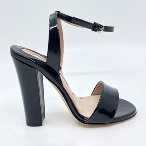 Patent leather CRAWFORD sandals